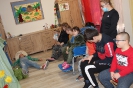 Podróż zwana życiem z kolorowymi skarpetkami w tle_32